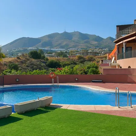 Bluebenalmadena 200meters From The With Jacuzzi And Rooftop Terrace (adults Only) Benalmádena