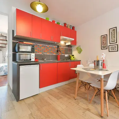 Bluebenalmadena 200meters From The With Jacuzzi And Rooftop Terrace (adults Only) Benalmádena